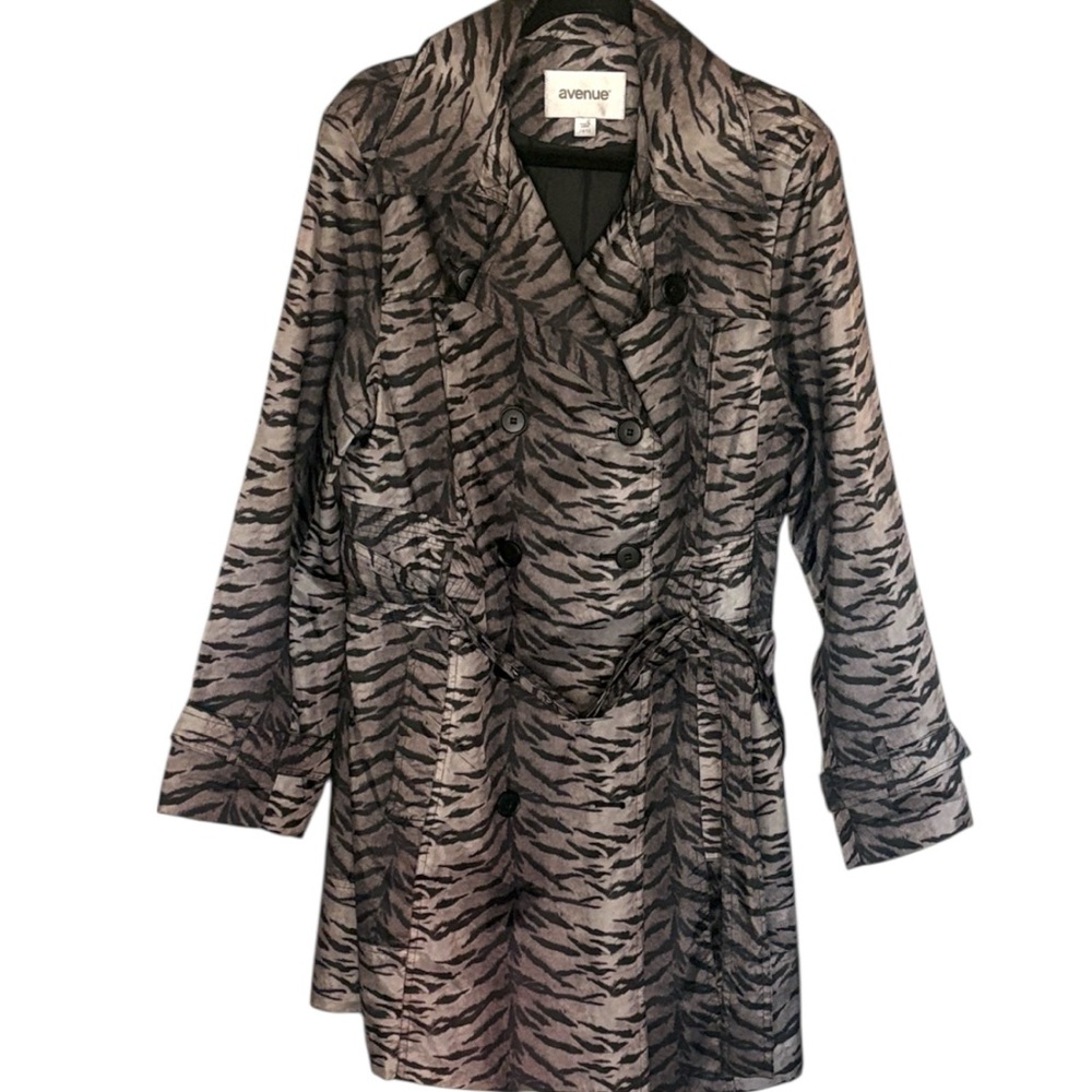 Avenue Zebra Animal Print Raincoat, black/light gray/white, belted, size 14/16